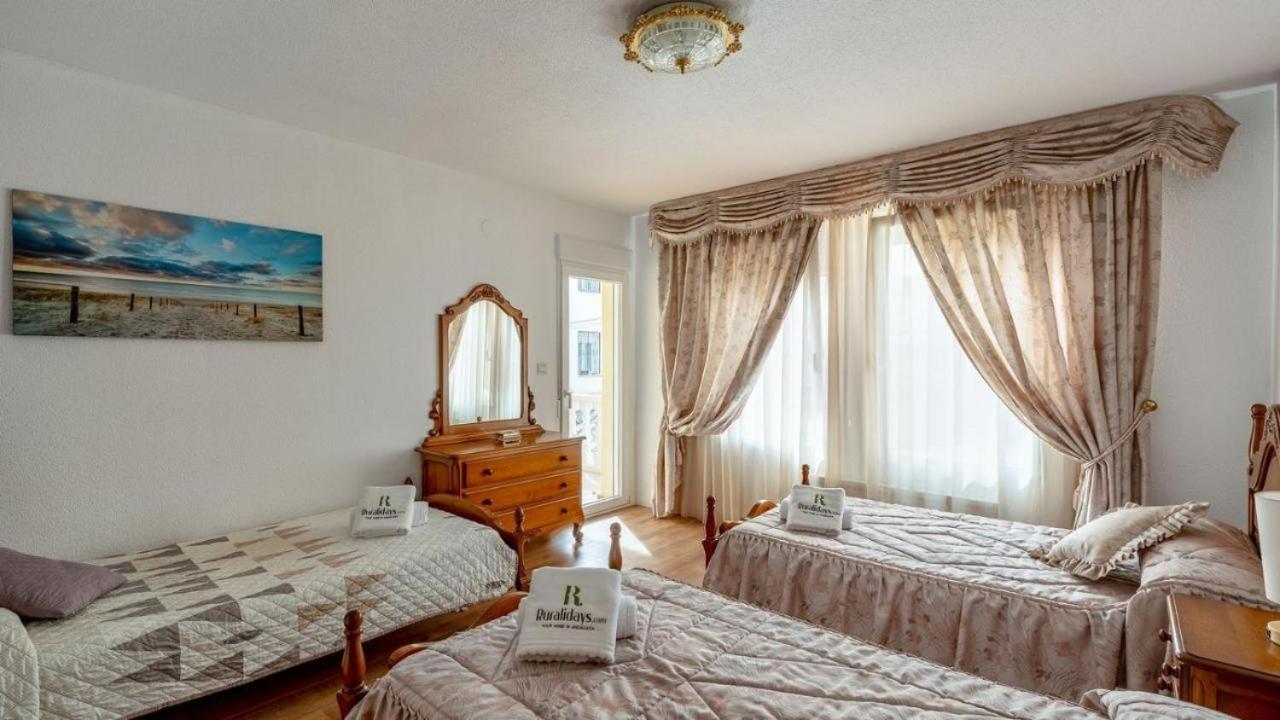 Villa De La Acacia Gojar ภายนอก รูปภาพ